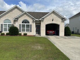 1929 Leighton Dr in Greenville, NC - Building Photo