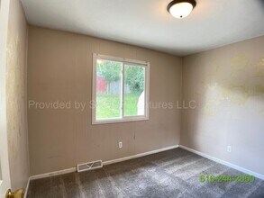 1855 Ball Ave NE in Grand Rapids, MI - Building Photo - Building Photo