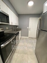 4186 Pine Drop Ln in North Fort Myers, FL - Building Photo - Building Photo