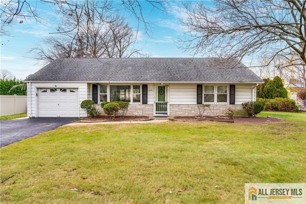 1474 Huron Rd in North Brunswick, NJ - Building Photo