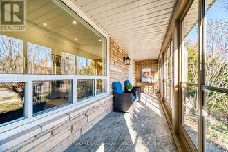 28 Kingslake Rd in Toronto, ON - Building Photo - Building Photo