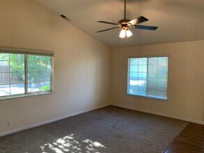 2088 Marilyn Dr in Chico, CA - Building Photo - Building Photo