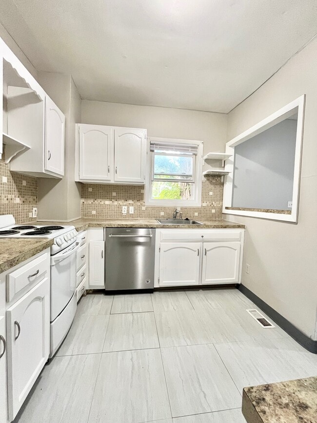 10R Gardner St, Unit 1 in Boston, MA - Building Photo - Building Photo