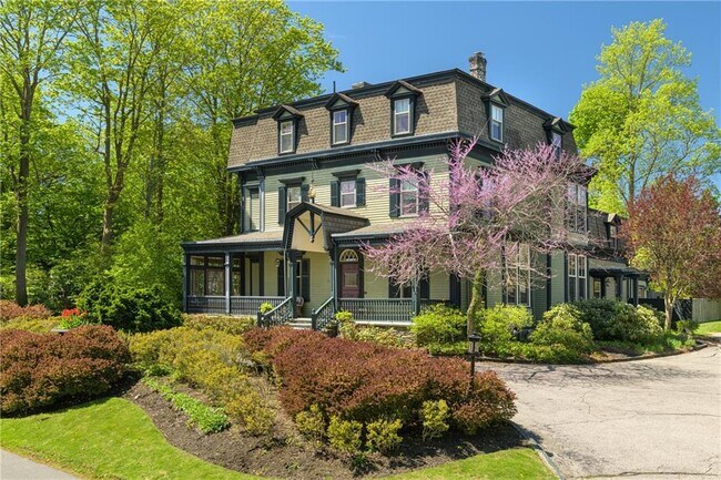 property at 287 Gibbs Ave