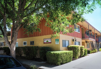 Redwood South Apartments in Woodland, CA - Building Photo - Other