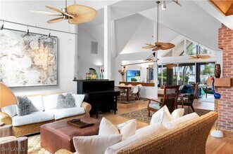 883 Galleon Dr in Naples, FL - Building Photo - Building Photo