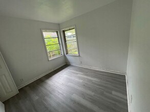 803 S 4th St in La Porte, TX - Building Photo - Building Photo
