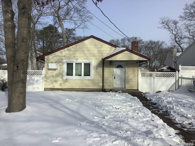 property at 89 Bedford Ave