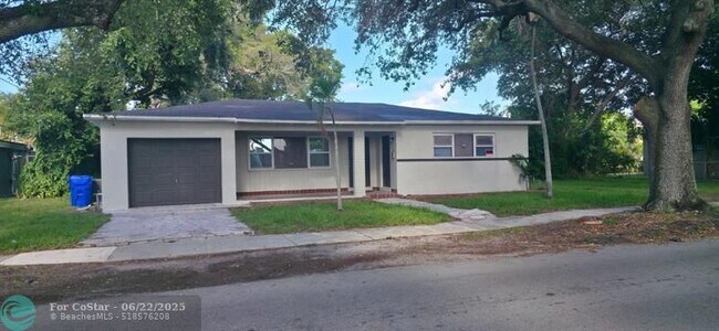 property at 321 S 26th Ave