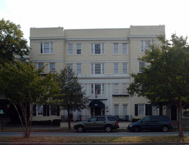 421 N Boulevard Apartments