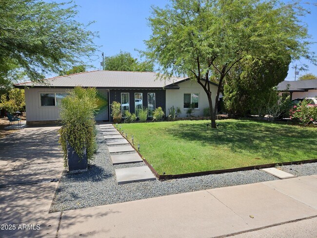 1831 E Monte Vista Rd in Phoenix, AZ - Building Photo - Building Photo