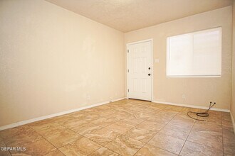 2866 Grant Ave in El Paso, TX - Building Photo - Building Photo