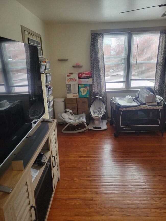 1621 Murdoch Rd, Unit Unit 1 photo'