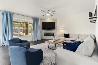 5701 Sunset Ridge in Austin, TX - Building Photo - Building Photo