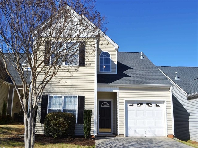 25 Duxbury Dr in Simpsonville, SC - Building Photo