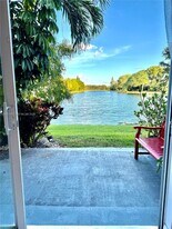 3742 San Simeon Cir in Weston, FL - Building Photo