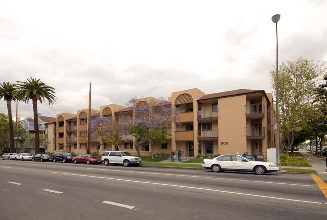 Beachwood Apartments in Long Beach, CA - Building Photo - Building Photo