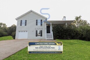 4685 Turning Leaf Dr in Gillsville, GA - Building Photo