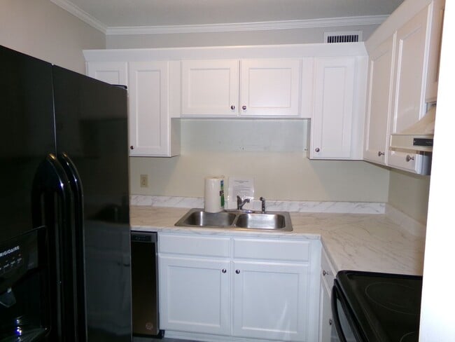 3814 Country Club Rd in Winston-Salem, NC - Building Photo - Building Photo