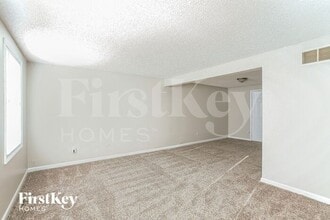 2722 Pawnee Dr in Indianapolis, IN - Building Photo - Building Photo