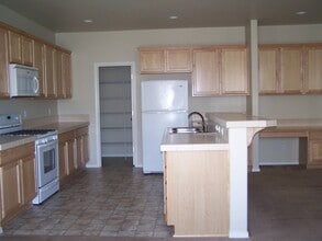 1150 Ludgate Dr in Eugene, OR - Building Photo - Building Photo