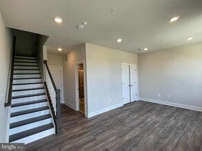 313 Salinger Pl in Gaithersburg, MD - Building Photo - Building Photo