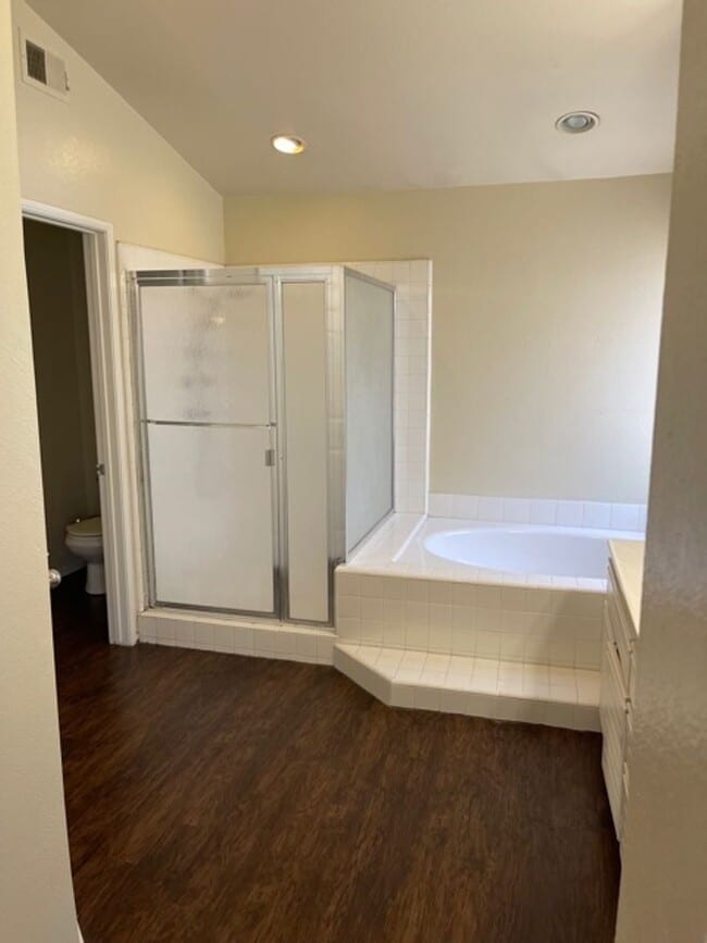 15905 Oro Glen Dr in Moreno Valley, CA - Building Photo - Building Photo