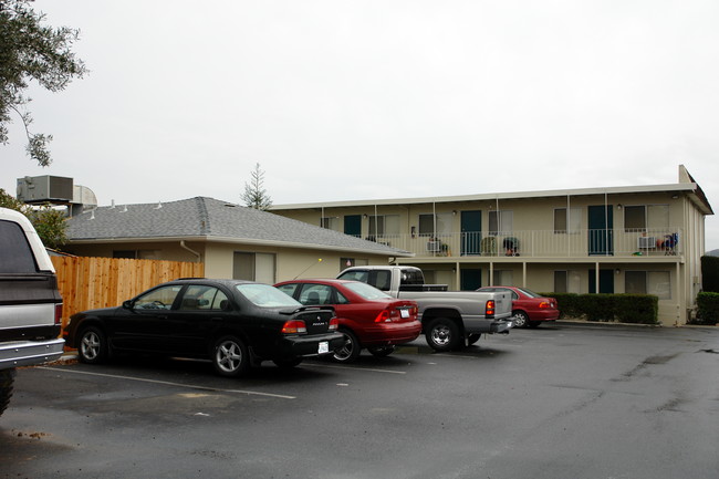 St. Anne Apartments in Vacaville, CA - Building Photo - Building Photo