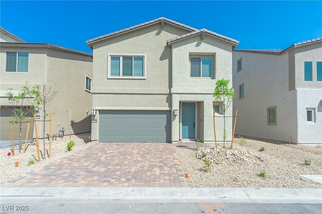 7534 Dawn Lndg Ave in Las Vegas, NV - Building Photo