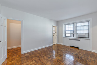 The Phoenix Apartments in Washington, DC - Building Photo - Interior Photo