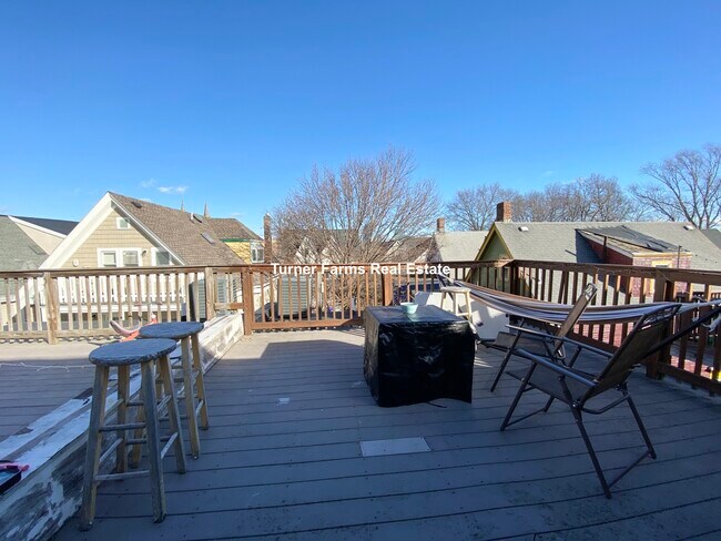 43 Hillside St, Unit 2F in Boston, MA - Building Photo - Building Photo