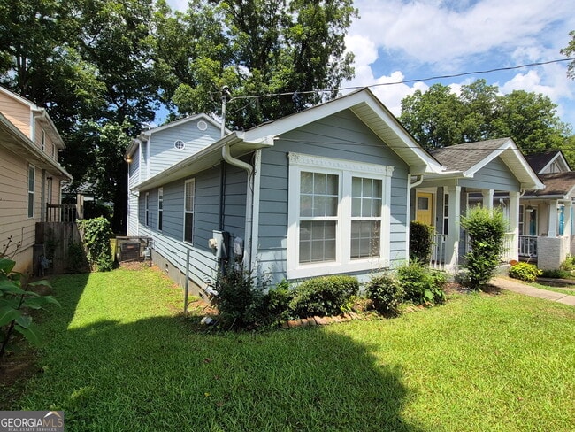 1061 Fair St SW in Atlanta, GA - Building Photo - Building Photo