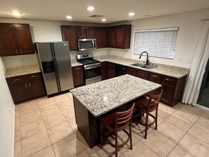 7342 Caballo Range Ave in Las Vegas, NV - Building Photo - Building Photo