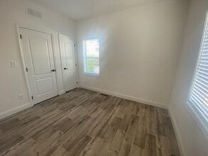 182 S Palm St in Ventura, CA - Building Photo - Building Photo