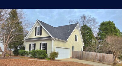 1720 Ashley Downs Dr in Apex, NC - Building Photo - Building Photo