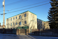 Willow Park Place in Calgary, AB - Building Photo - Building Photo