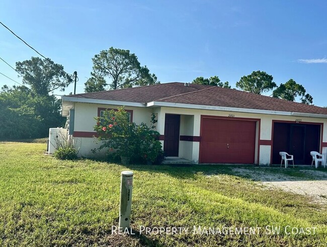 2801 Hightower Ave S in Lehigh Acres, FL - Building Photo - Building Photo