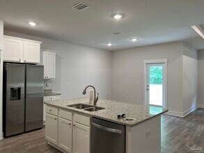 5902 Danbury Blvd in Milton, FL - Building Photo - Building Photo