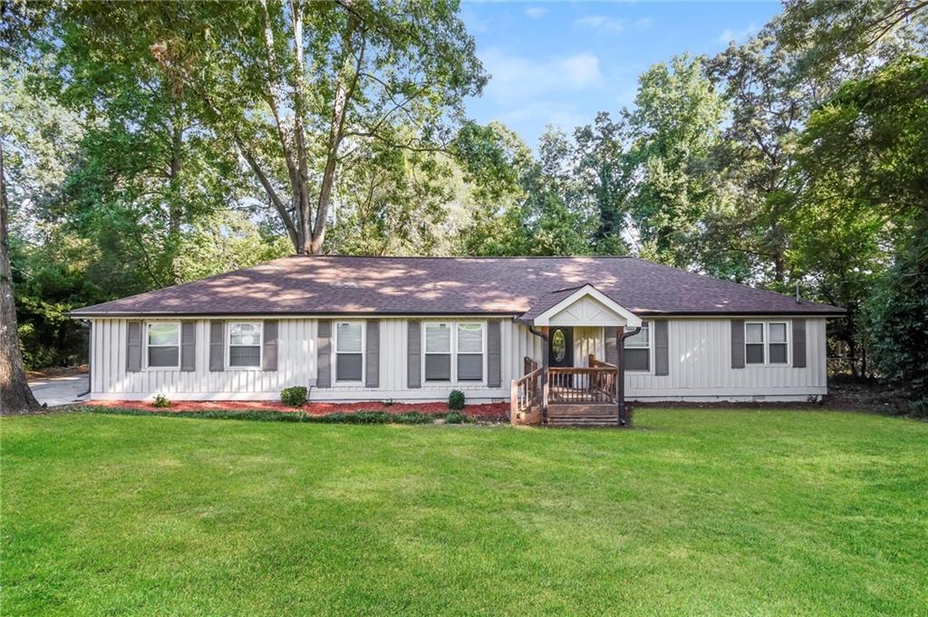 3969 Carter Dr NW in Lilburn, GA - Building Photo