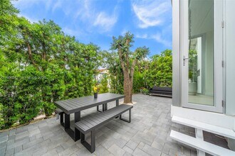 600 76th St in Miami Beach, FL - Building Photo - Building Photo