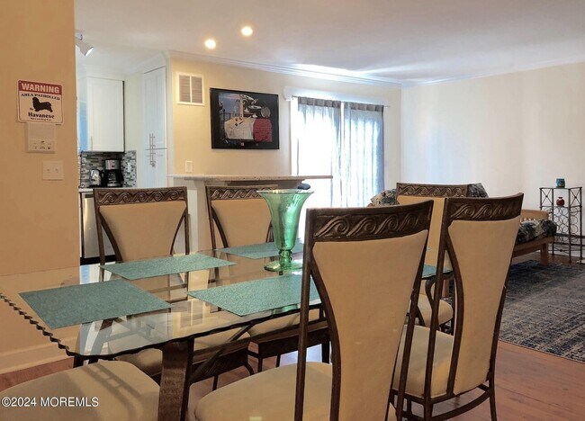 65 Cedar Ave, Unit D15 in Long Branch, NJ - Building Photo - Building Photo