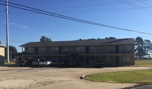 Rolling Hills Apartments in De Kalb, TX - Building Photo - Building Photo