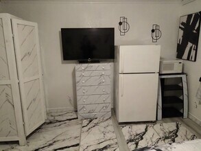 2380 S Bardell Ave in Fresno, CA - Building Photo - Building Photo