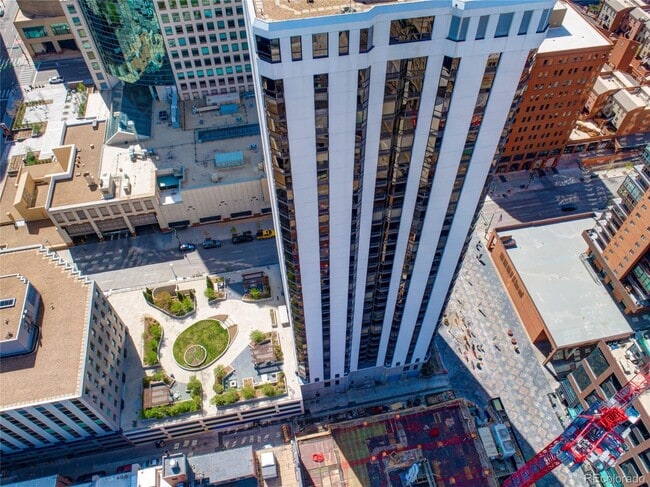 1625 Larimer St, Unit 1106 in Denver, CO - Building Photo - Building Photo