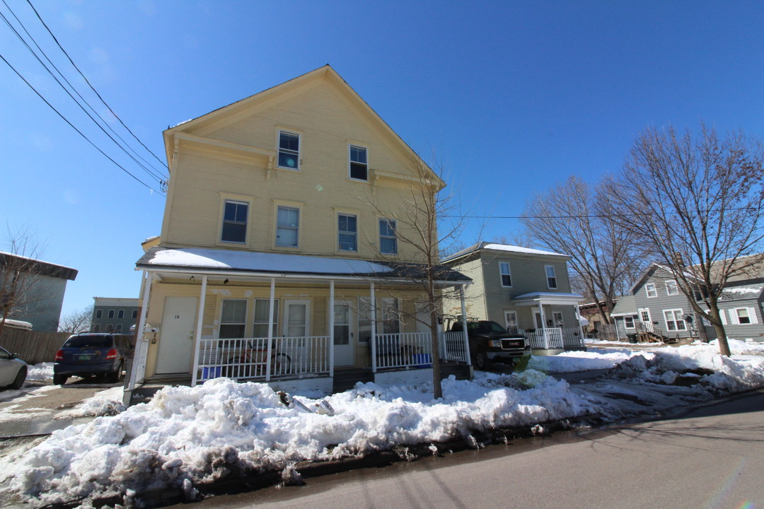 17-31 Drew St in Burlington, VT - Building Photo