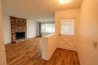 3573 Johnson Ave in San Luis Obispo, CA - Building Photo - Building Photo