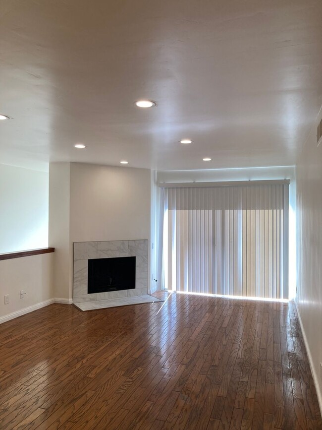 6146 Calle Mariselda in San Diego, CA - Building Photo - Building Photo