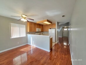 7614 Isley Ave in Las Vegas, NV - Building Photo - Building Photo