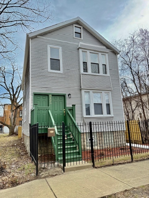 property at 5125 S Carpenter St