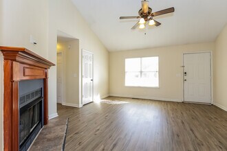 737 Stone Hedge Dr in Nashville, TN - Building Photo - Building Photo